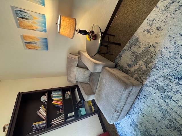 Cozy therapy room at Mindful Evolutions